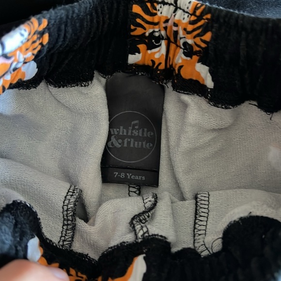 Whistle & flute sweat suit - Picture 2 of 3